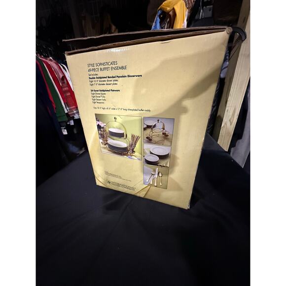 International Silver Company- 49 Piece Buffet Set - new in box - Picture 3 of 6